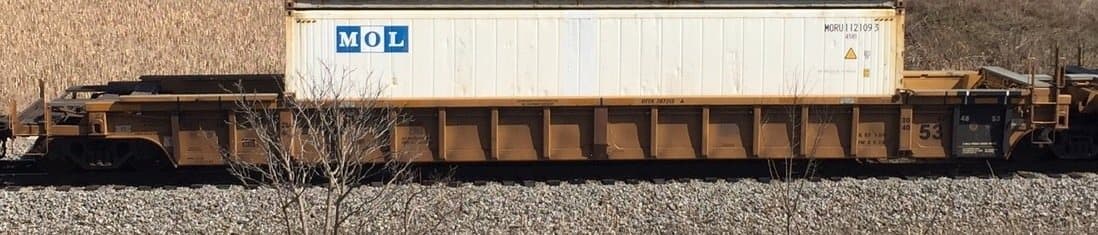 Refrigerated container for temperature-controlled cold chain shipping